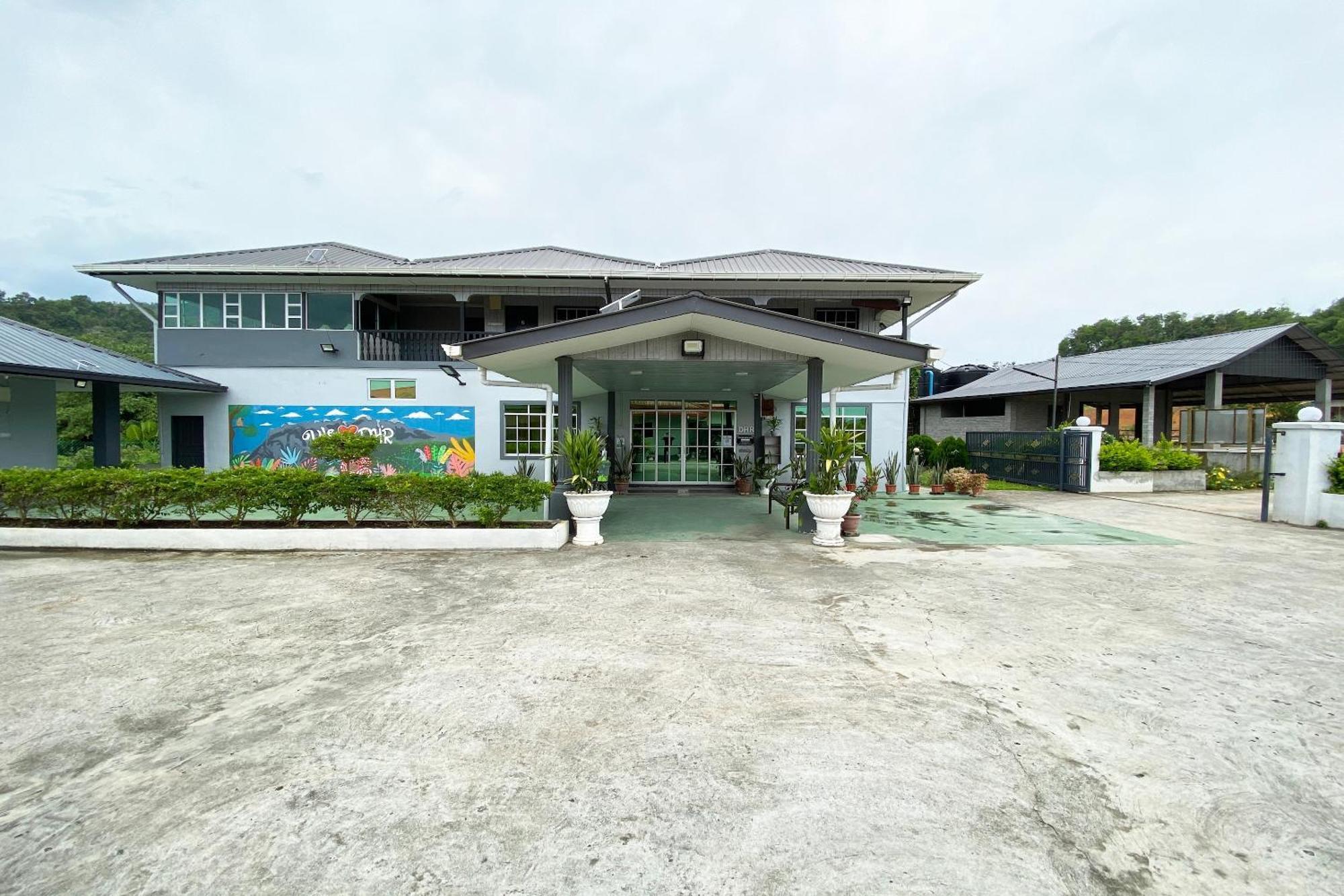 Oyo Home 90230 Dh Residence Kota Belud Extérieur photo