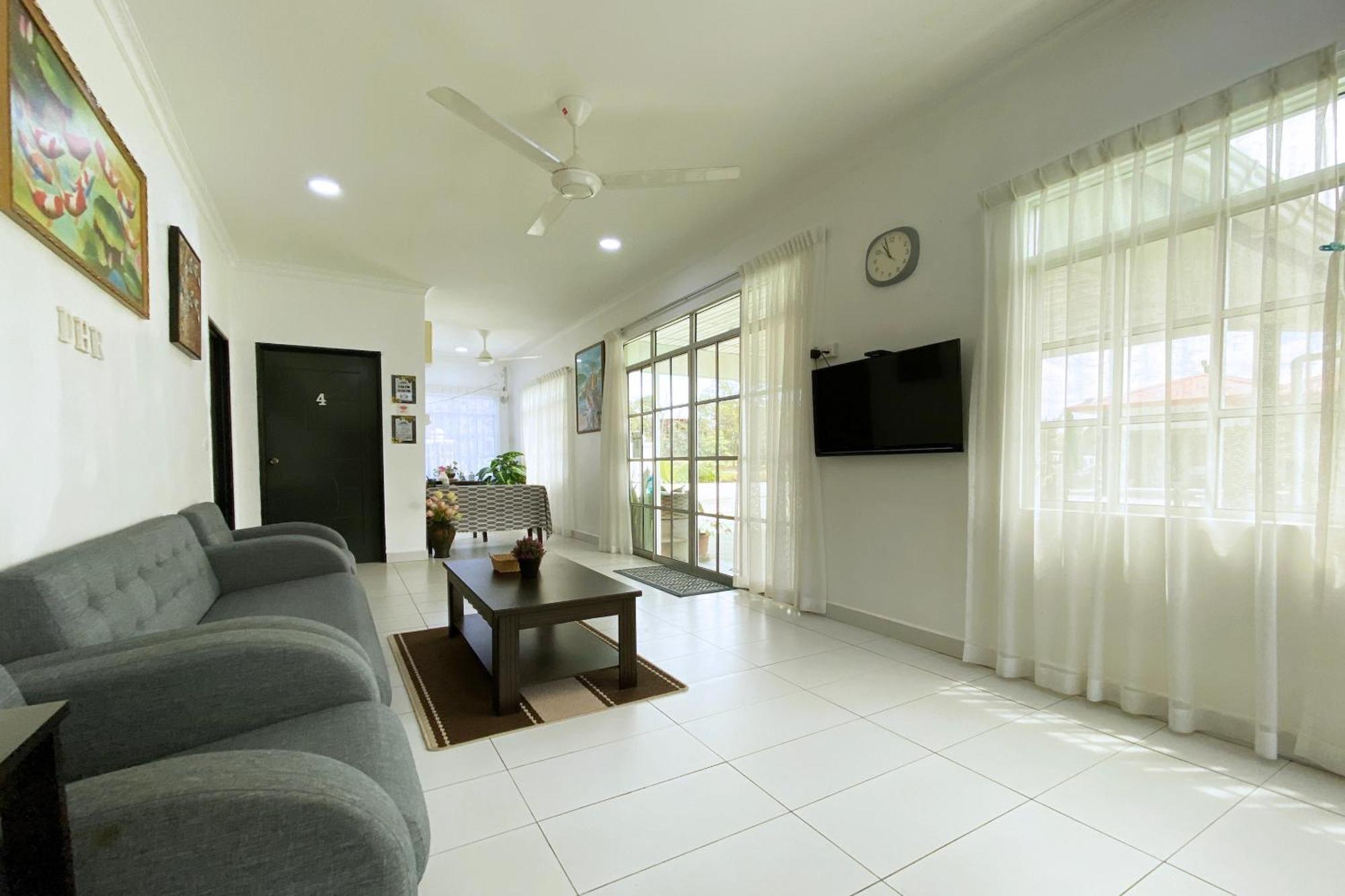 Oyo Home 90230 Dh Residence Kota Belud Extérieur photo